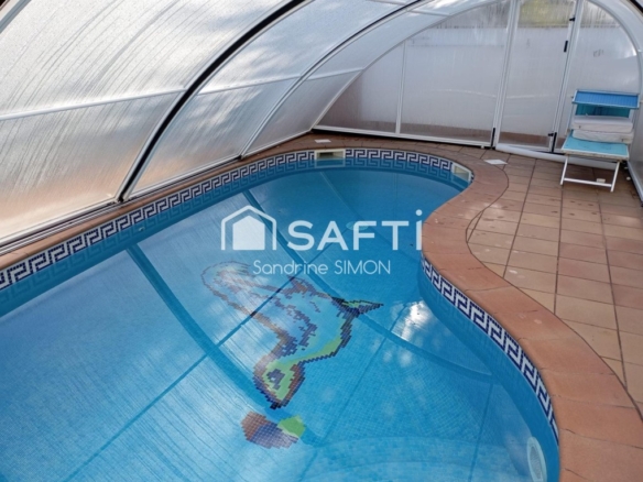 Imagen 1 de Preciosa casa con 2 viviendas y piscina climatizada