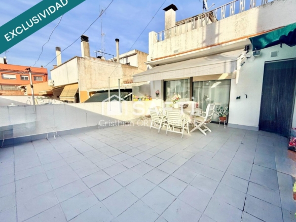po-1251866-imagen - El Club del Propietario Imagen 1 de Casa en el centro de Tordera con terraza de 45 m² y azotea privada.
