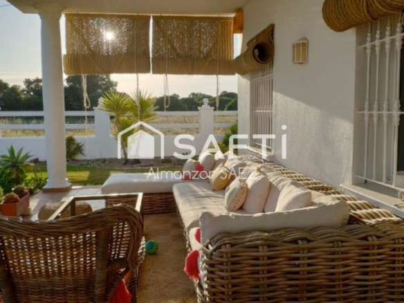 Imagen 1 de Chalet en finca con rentable Negocio Turístico