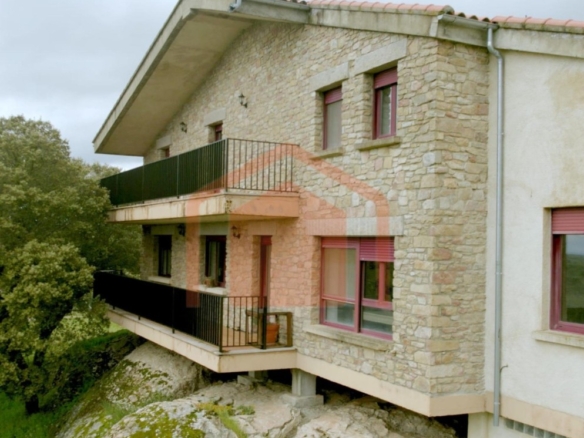 Imagen 2 de Exclusiva propiedad en plena naturaleza