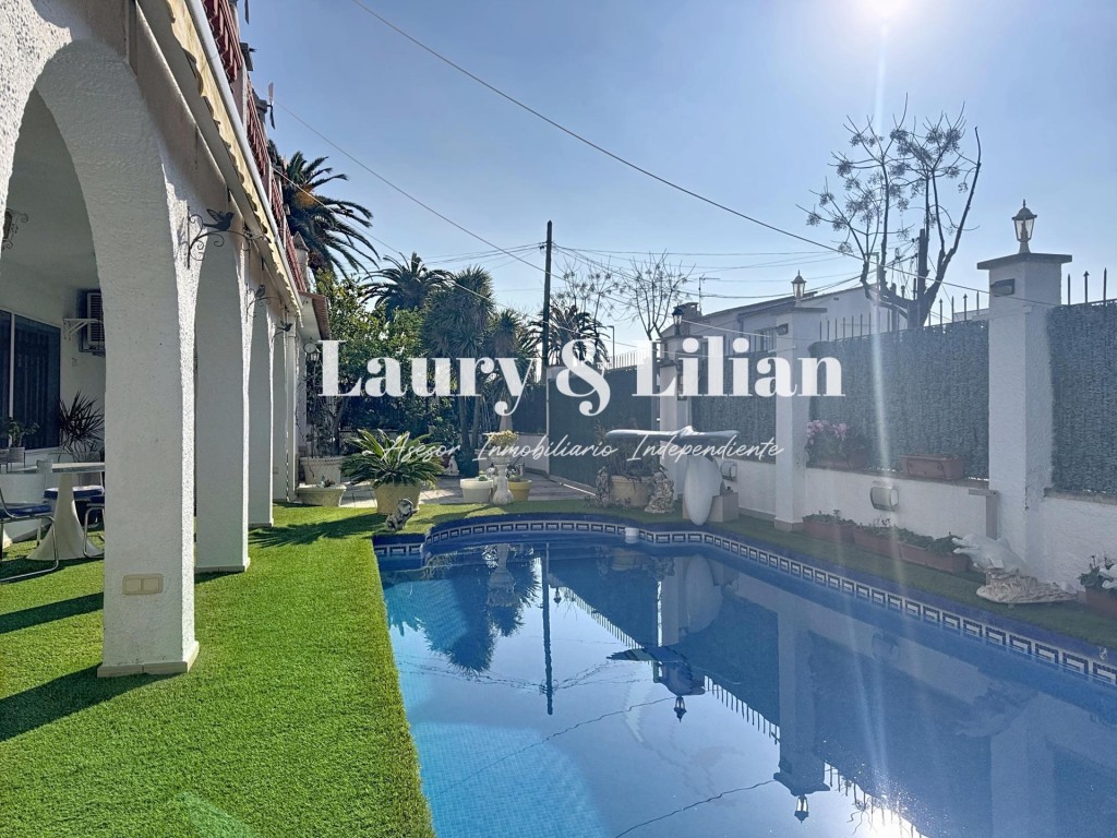 Imagen 2 de Oportunidad. Casa de dos pisos en el Montgrí.