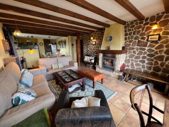 Imagen 2 de CASA DE PUEBLO