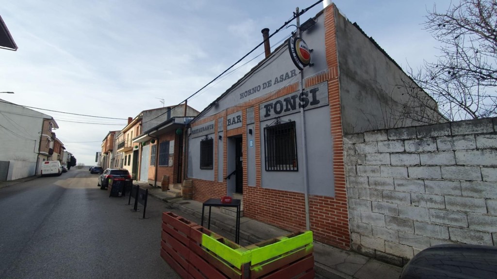 Imagen 2 de VENTA DE RESTAURANTE EN CUELLAR ACTUALMENTE EN FUNCIONAMIENTO
