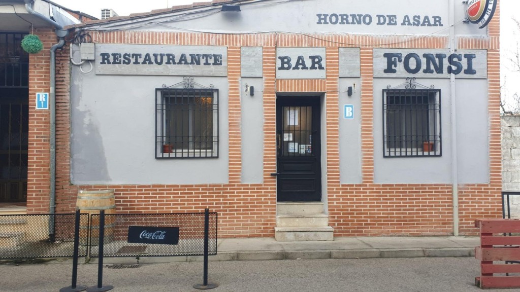 Imagen 1 de VENTA DE RESTAURANTE EN CUELLAR ACTUALMENTE EN FUNCIONAMIENTO
