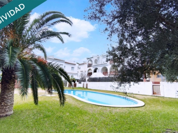 Imagen 3 de CASA UNIFAMILIAR 4 HAB 2 BAÑOS CON PISCINA COMUNITARIA