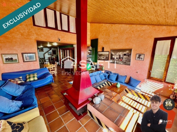 Imagen 1 de Casa de montaña con vistas panorámicas al mar.