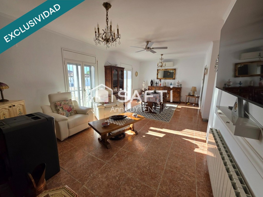 Imagen 2 de Casa en venta con terreno 820m2 Las Garrigas Roses