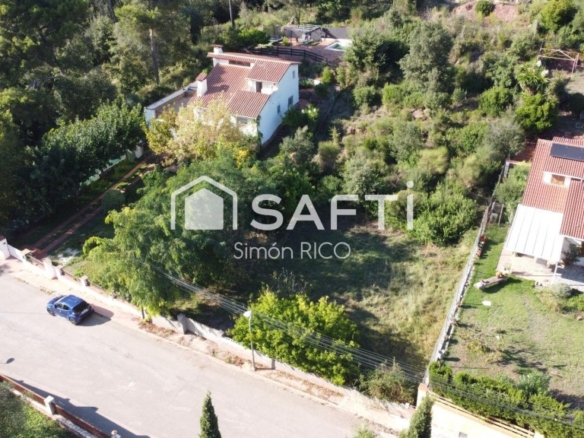 Imagen 3 de Gran Terreno plano listo para construir en Cervelló