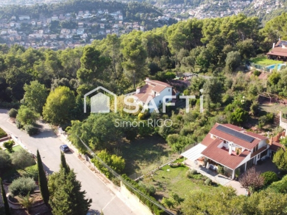 po-1251981-imagen - El Club del Propietario Imagen 1 de Gran Terreno plano listo para construir en Cervelló