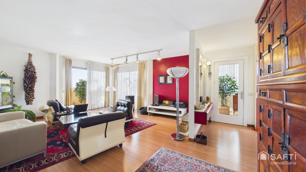 Imagen 1 de Apartamento con plaza de aparcamiento en Nuda-Propiedad - Carrer de Son Armadams en Palma.