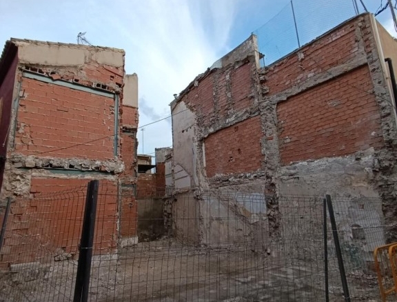 Imagen 3 de Solar urbano junto al casco histórico de Villena - Sin Comisión