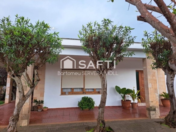 Imagen 1 de CHALET EXCLUSIVO CON JARDÍN Y TERRAZA CUBIERTA EN CIUTADELLA DE MENORCA