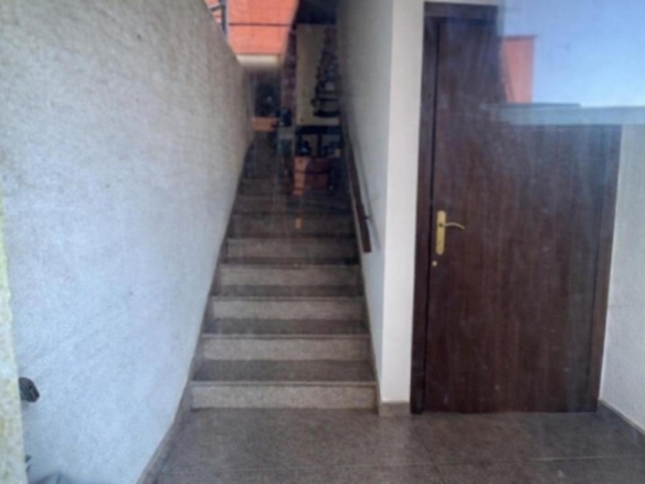 Imagen 1 de Amplio local comercial en venta en Santander.