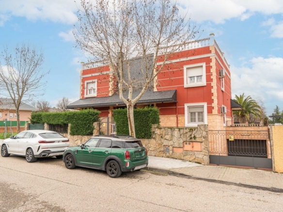 Imagen 1 de Casa-Chalet en Venta en Arroyomolinos Madrid
