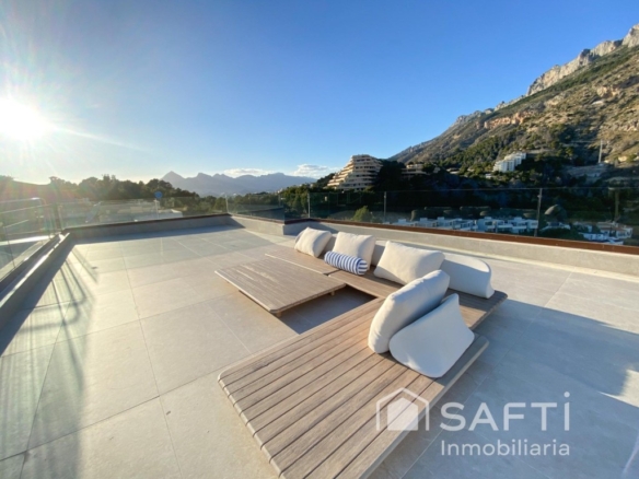 Imagen 4 de Villa moderna con terrazas panorámicas en Altea Hills