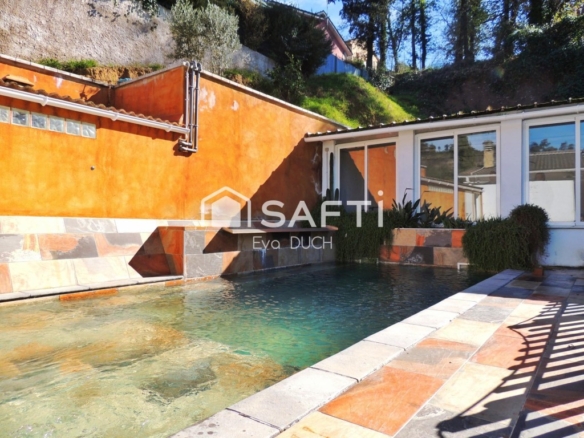 Imagen 1 de Casa con piscina climatizada y licencia turística en Mas Altaba