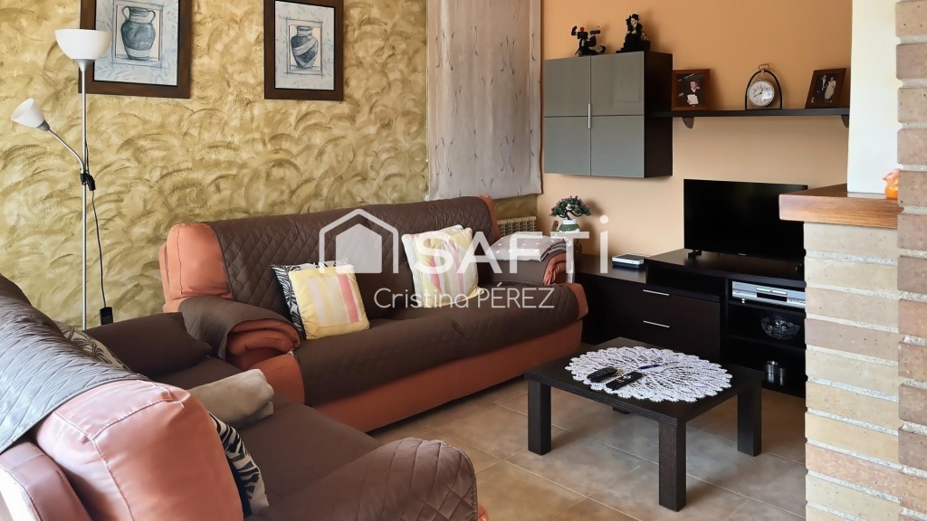 Imagen 2 de Casa unifamiliar aislada a 4 vientos