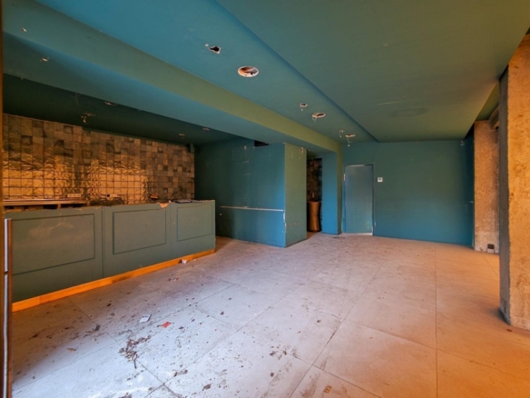 Imagen 4 de Local comercial en alquiler en Plaça Ricard Vinyes – Lleida