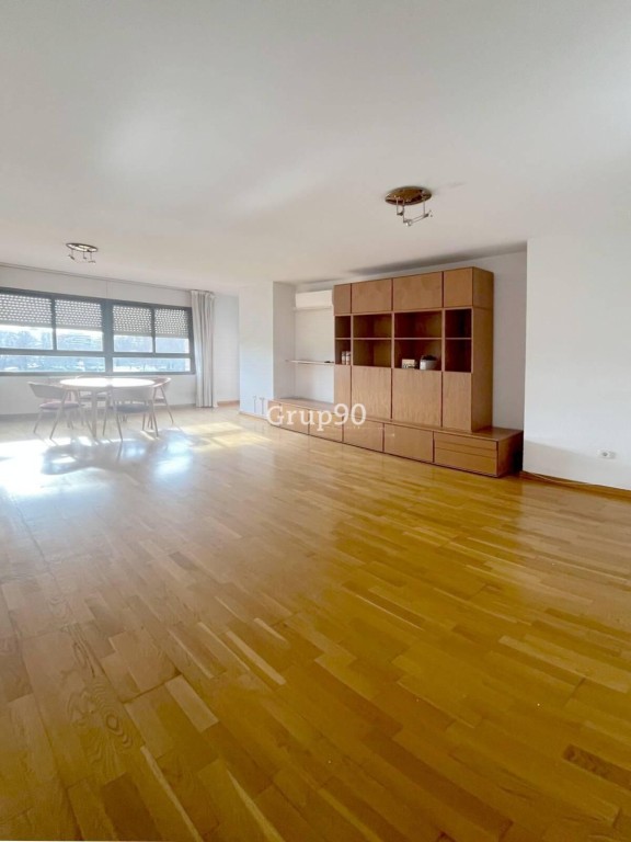 Imagen 3 de Piso en venta en Av. Segre con piscina y vistas a la Seu Vella
