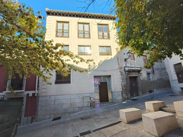 Imagen 2 de EDIFICIO DE 4 PISOS EN TOLEDO