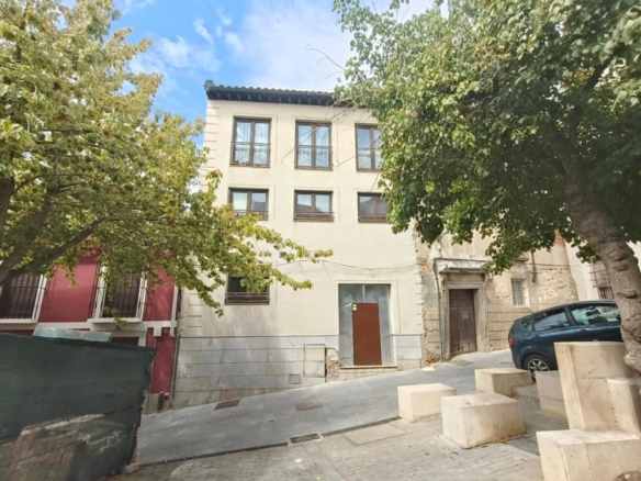 Imagen 1 de EDIFICIO DE 4 PISOS EN TOLEDO
