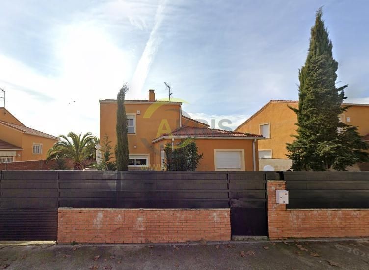 Imagen 1 de VENTA CHALET INDEPENDIENTE EN LAS VENTAS DE RETAMOSA