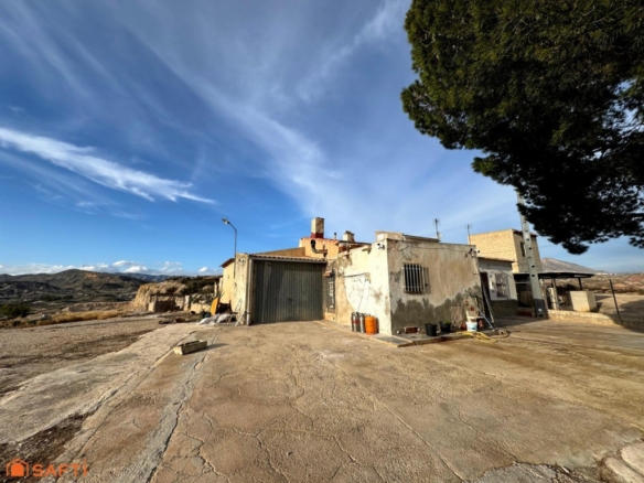 Imagen 2 de Vive bajo la tierra