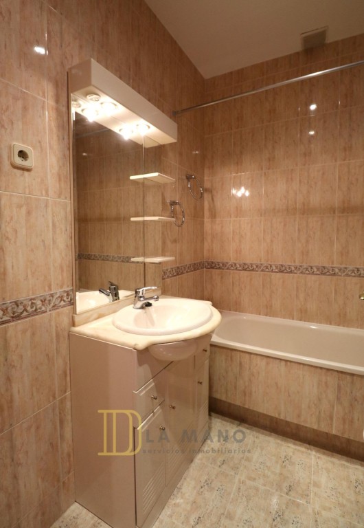 Imagen 4 de ¡¡IDEAL ESTUDIANTES INTERNACIONALES!! TRANQUILO Y COQUETO ESTUDIO AMUEBLADO CON CALEFACCIÓN CENTRAL INCLUIDA