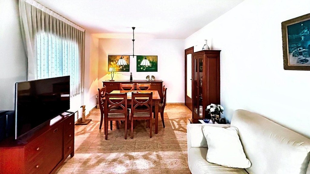 Imagen 3 de LUMINOSO PISO EXTERIOR CON PARKING INCLUIDO EN REUS