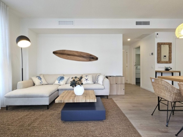 Imagen 2 de Estancia frente al mar: obra nueva con piscina en Badalona