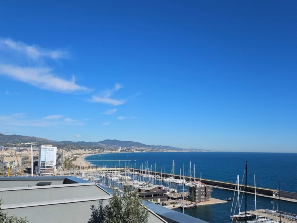 Imagen 4 de Estancia frente al mar: obra nueva con piscina en Badalona