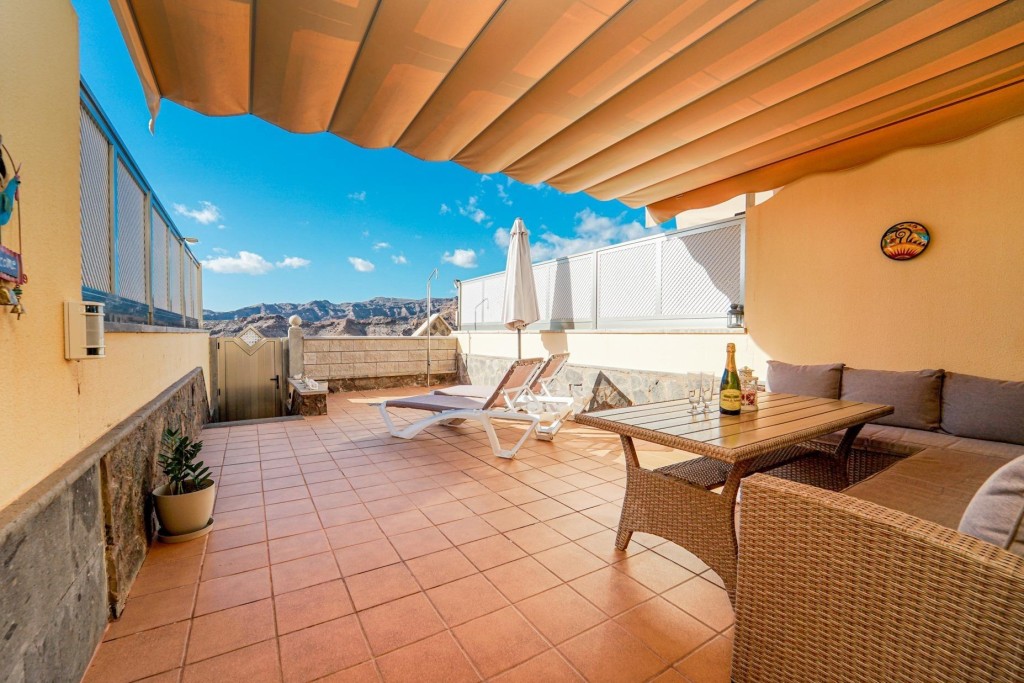 Imagen 2 de Dúplex moderno con amplia terraza en Puerto Rico