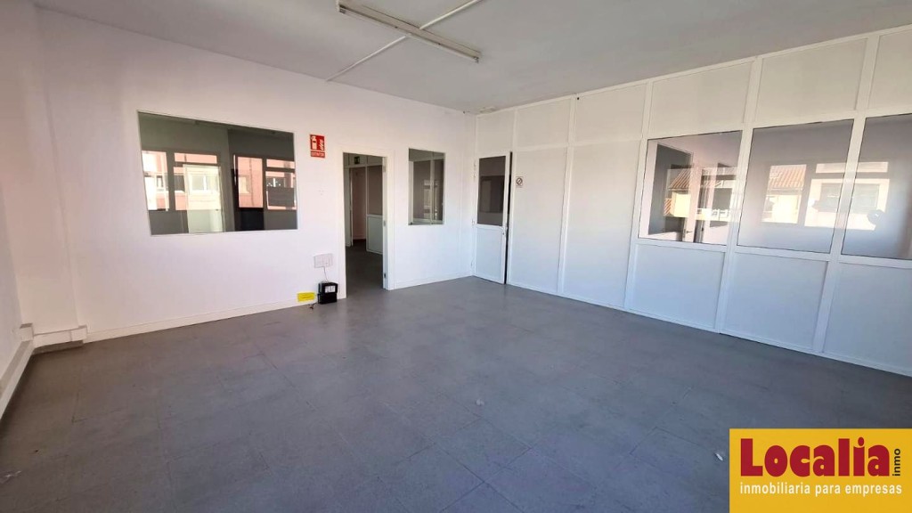 Imagen 1 de Local en edificio de oficinas