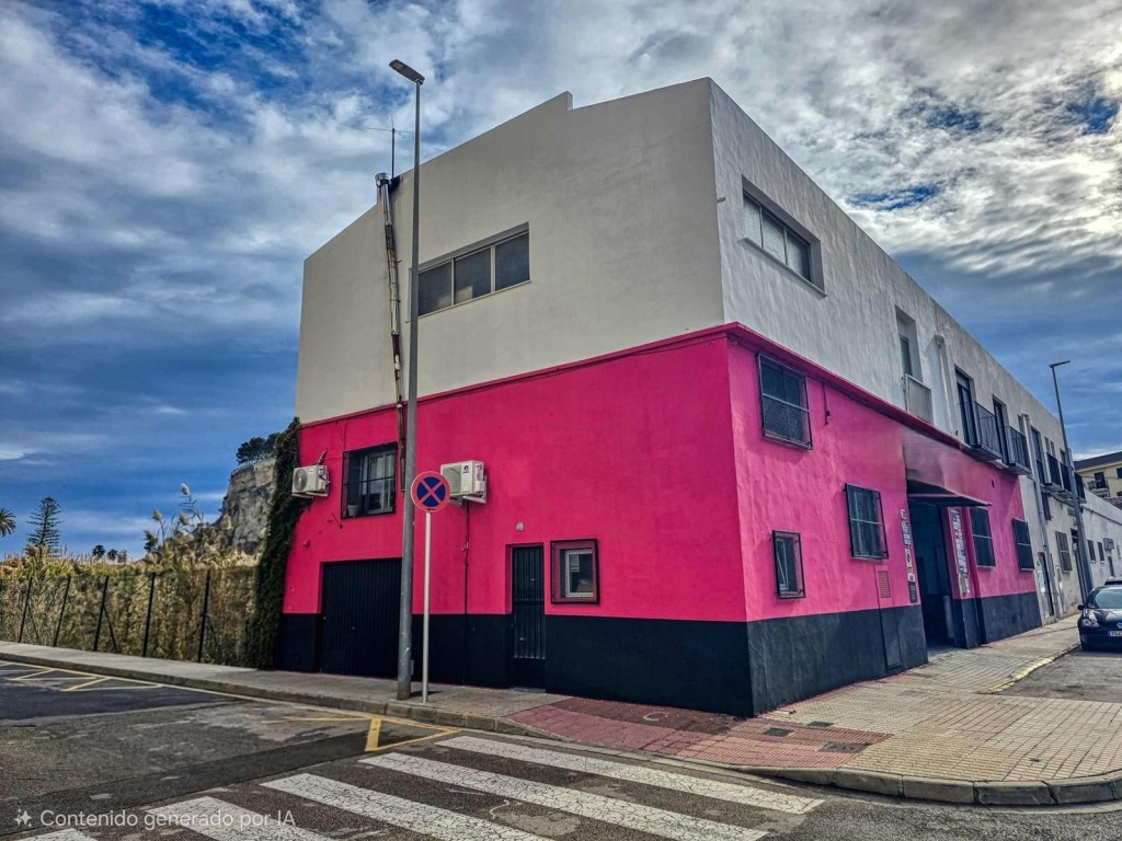 Imagen 1 de Nave industrial en Venta en Denia Alicante