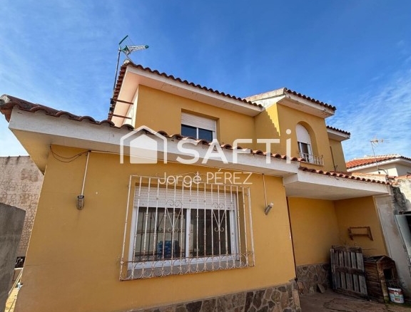 Imagen 1 de Safti vende chalet pareado en Nambroca.