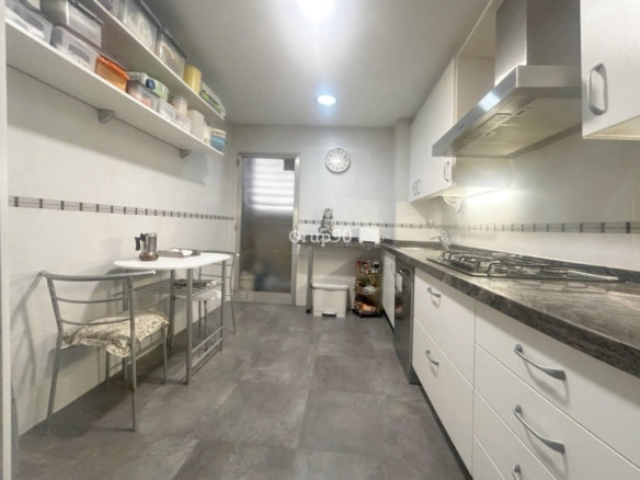 po-1252358-imagen - El Club del Propietario Imagen 1 de Bonito y amplio piso en venta en la calle Acadèmia
