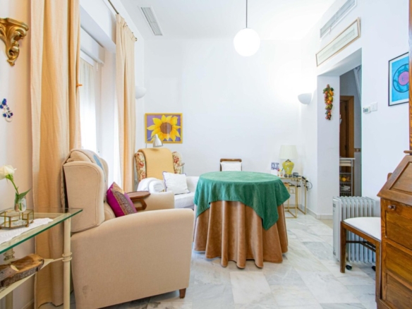 Imagen 4 de Espectacular vivienda con terraza junto Plaza de Santa Catalina!!!