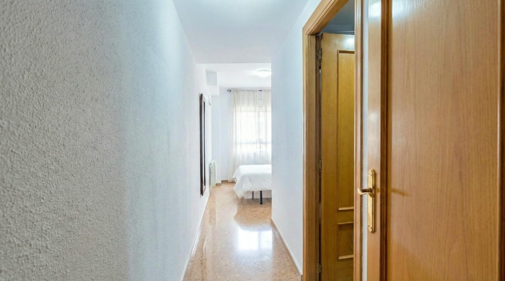 Imagen 2 de Piso amplio y luminoso con garaje y trastero en Zona Boqueras