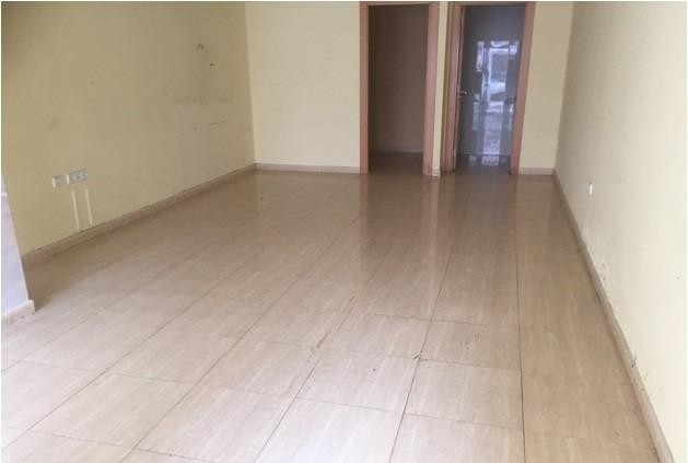 Imagen 4 de Local en planta baja con acceso directo desde la calle – ¡Ideal para tu negocio en Cubelles!