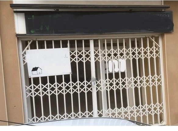 Imagen 1 de Local en planta baja con acceso directo desde la calle – ¡Ideal para tu negocio en Cubelles!