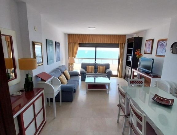 Imagen 2 de ESPECTACULAR ALQUILER PISO EN PRIMERA LÍNEA