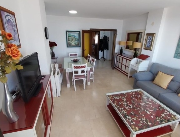 Imagen 3 de ESPECTACULAR ALQUILER PISO EN PRIMERA LÍNEA