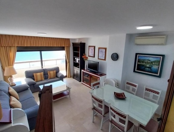 Imagen 4 de ESPECTACULAR ALQUILER PISO EN PRIMERA LÍNEA