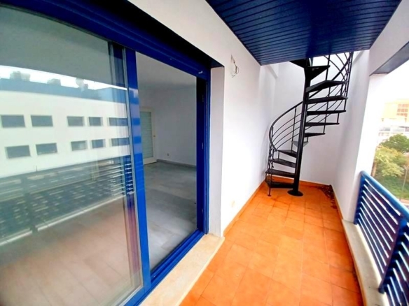 Imagen 3 de ESPECTACULAR ÁTICO EN ALQUILER JUNTO AL PUERTO DEPORTIVO DE ESTEPONA