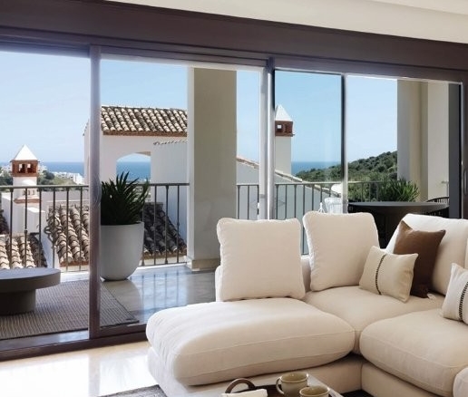 Imagen 2 de VIVE EL LUJO DE LA COSTA DEL SOL EN ESTEPONA