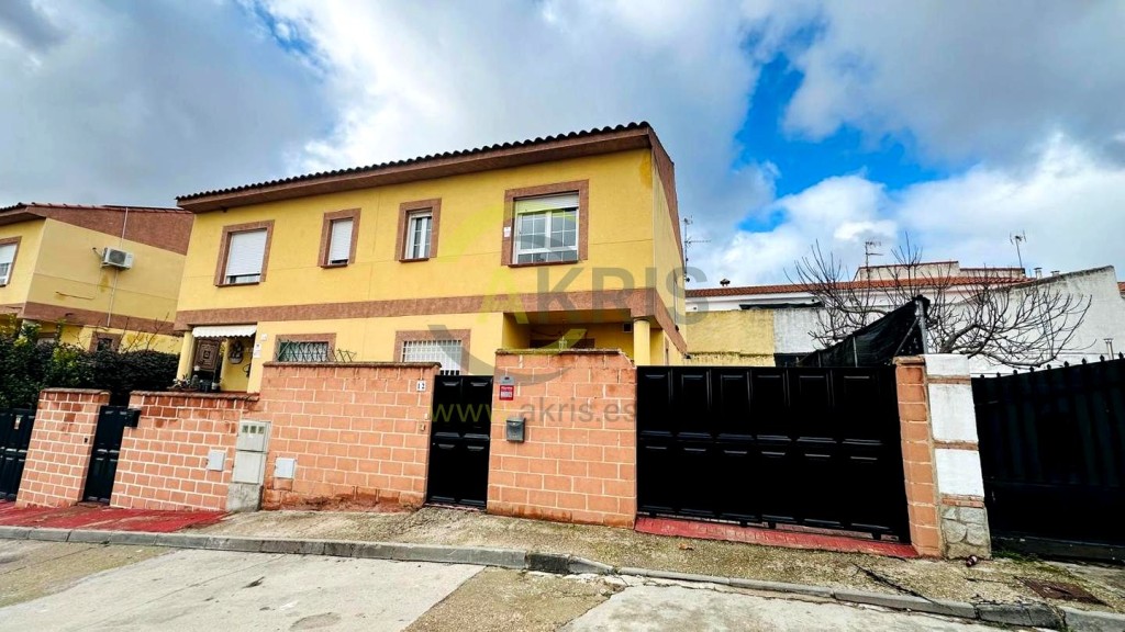 Imagen 1 de Casa / Chalet en venta en El Casar de Escalona de 151 m2