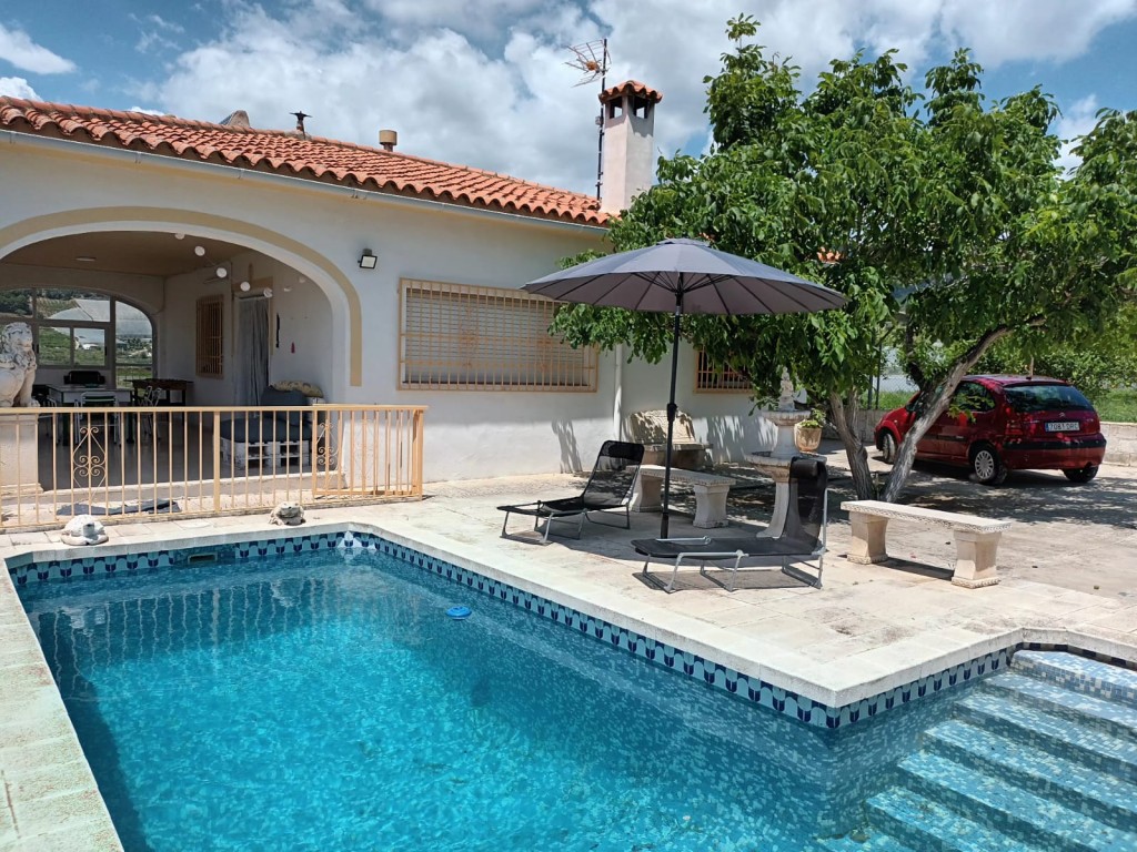 Imagen 1 de Casa de campo-Masía en Venta en Callosa d En Sarria Alicante