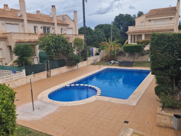 po-1252409-imagen - El Club del Propietario Imagen 1 de Casa-Chalet en Venta en Albir Alicante