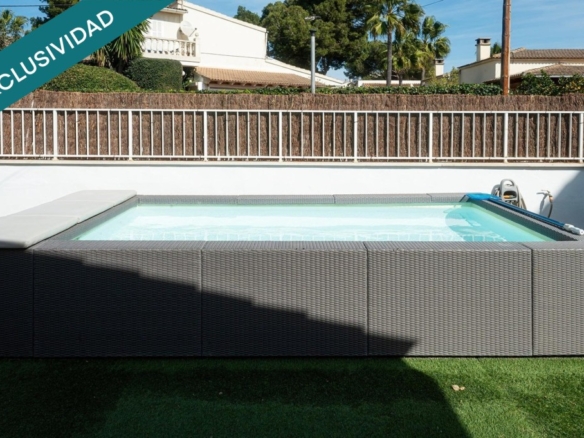 Imagen 1 de Villa con piscina privada y jacuzzi - Licencia turística para 8 personas - Can Picafort - Calle Tords