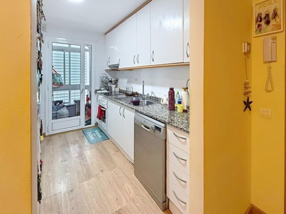 Imagen 4 de Vistas al mar y a la iglesia en Sitges